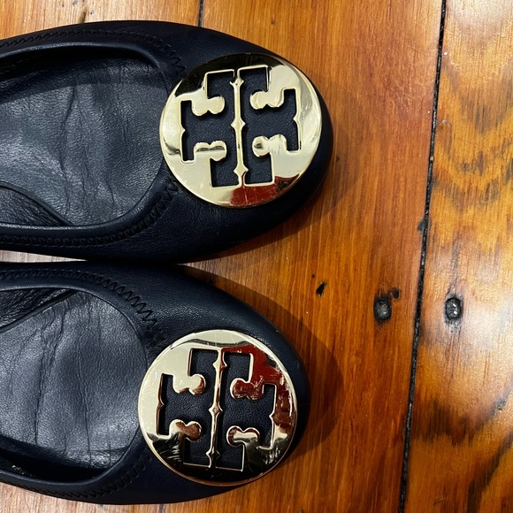 tory burch navy ballet flat - Picture 2 of 6